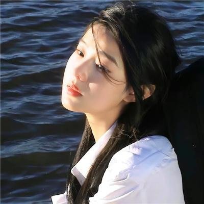 偷偷接吻 封面